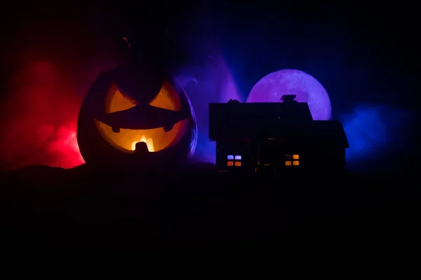 Horror Vista Calabaza Halloween Con Cara Sonriente Miedo Linterna Gato — Foto de Stock