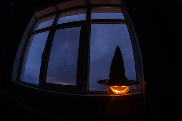 Ijesztő Halloween Tök Kék Ablak Szobában Éjszaka Éjszaka Vagy Halloween — Stock Fotó