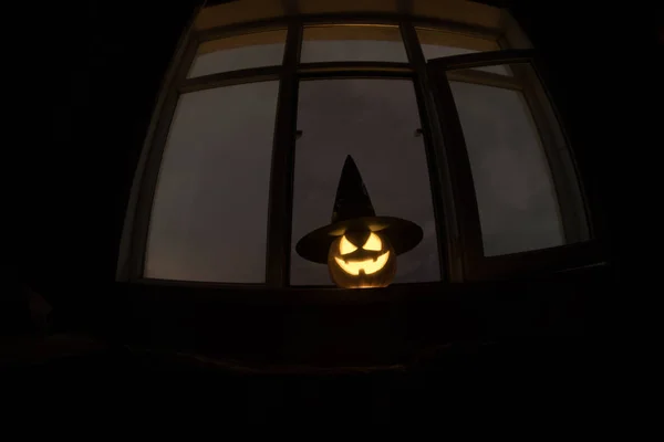 Enge Halloween Pompoen Het Venster Van Mystieke Huis Bij Nacht — Stockfoto