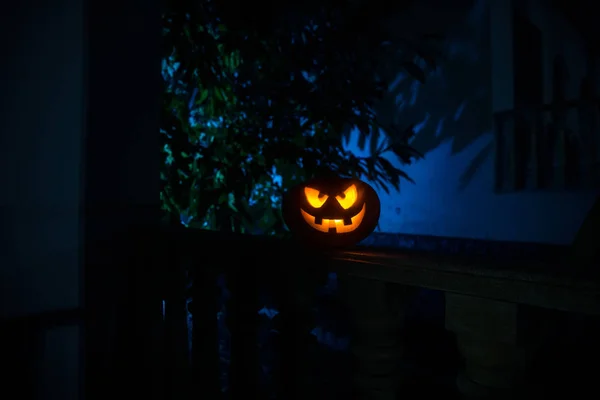 Halloween Pumpkin Carved Halloween Pumpkin Glowing Dark Outdoor Shot — Stock Photo, Image