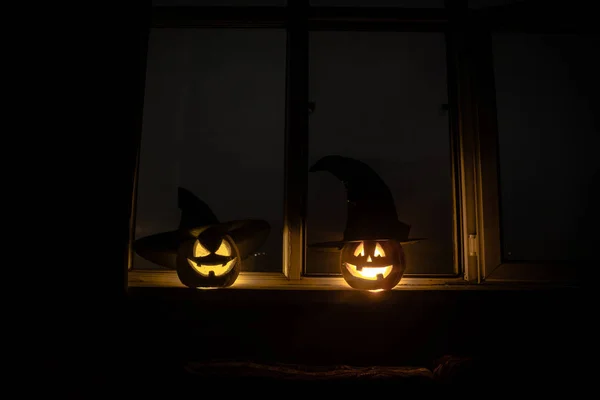 Mavi Pencere Ile Gece Gece Veya Halloween Kabak Oda Gizemli — Stok fotoğraf