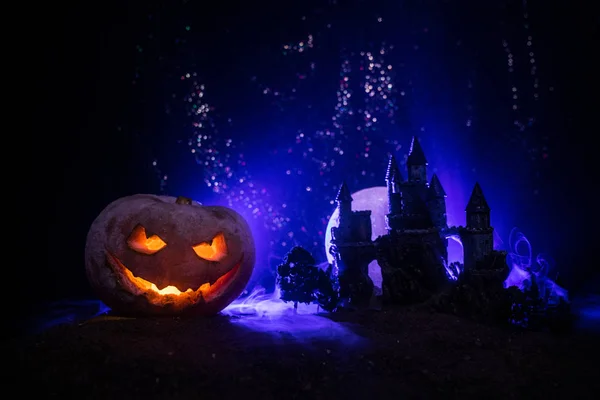 Horror Halloween Pumpa Med Läskigt Leende Ansikte Huvud Jack Lykta — Stockfoto