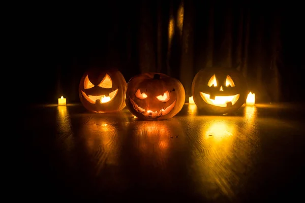 Halloween Zucca Testa Jack Lanterna Con Candele Incandescenti Sfondo Zucche — Foto Stock
