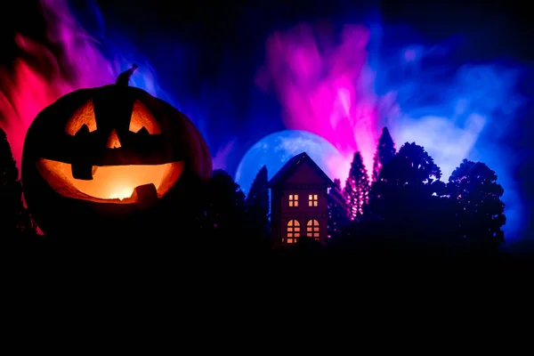 Vista Dell Orrore Della Zucca Halloween Con Faccia Sorridente Spaventosa — Foto Stock