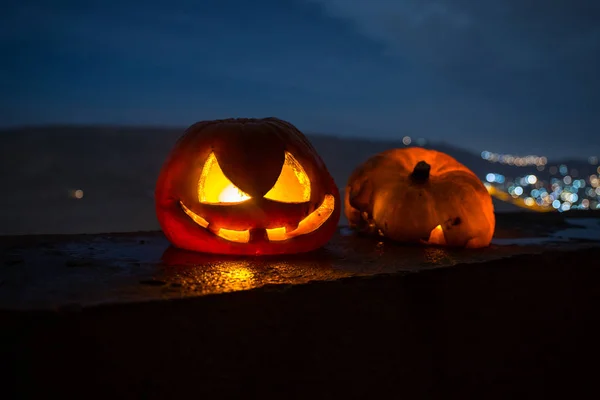 Halloween Konceptet Närbild Skrämmande Döda Halloween Pumpa Glöder Vid Mörk — Stockfoto