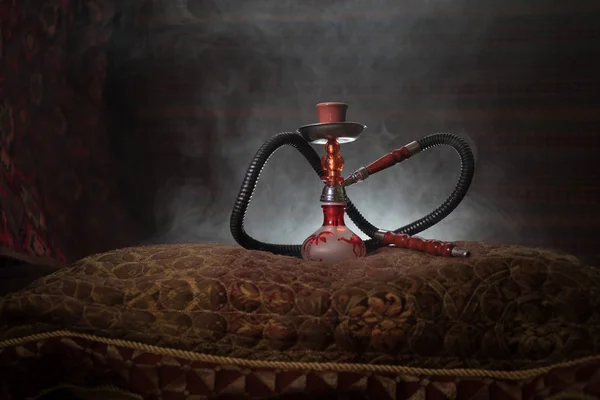 Carvão Quente Hookah Shisha Tigela Fazendo Nuvens Vapor Interior Arábia — Fotografia de Stock