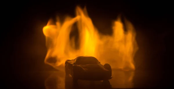 Автомобіль Тінях Блискучими Вогнями Низькому Освітленні Або Силует Спортивного Автомобіля — стокове фото