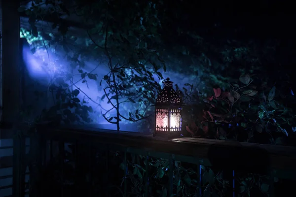 Retro Styl Lucerna Noci Krásné Barevné Světelné Lampy Balkóně Zahradě — Stock fotografie