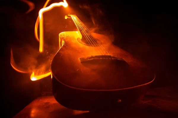 Music Concept Acoustic Guitar Dark Background Beam Light Smoke Copy — Stock Photo, Image