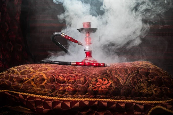 Carvão Quente Hookah Shisha Tigela Fazendo Nuvens Vapor Interior Arábia — Fotografia de Stock