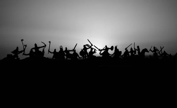 Scène Bataille Médiévale Avec Cavalerie Infanterie Silhouettes Figures Comme Objets — Photo