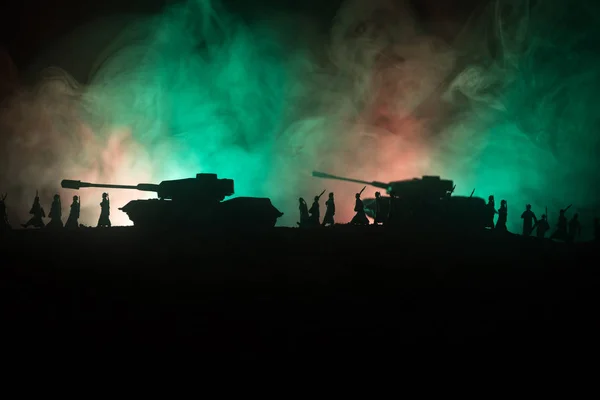 Concetto Guerra Silhouette Militari Scena Combattimento Sfondo Cielo Nebbia Guerra — Foto Stock