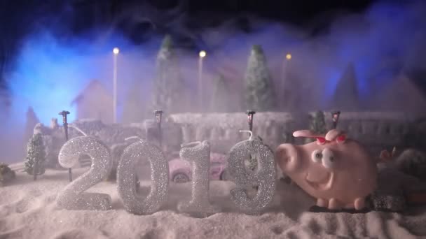 冬天的场景的缩影与圣诞房子 火车站 覆盖着雪 新年或圣诞节的概念 选择性对焦 — 图库视频影像