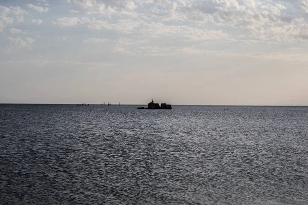 Prachtig Uitzicht Het Landschap Van Heldere Zee Met Bewolkte Hemel — Stockfoto