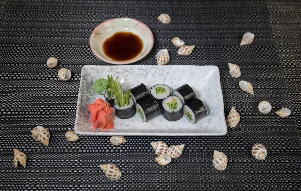 Set Sushi Japonés Listo Para Servir Hermosa Decoración Mesa Estilo —  Fotos de Stock