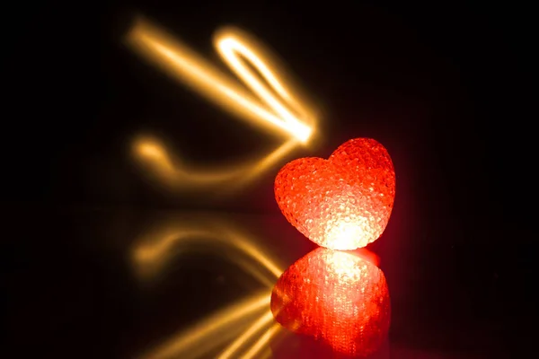 Ciemny Stół Walentynki Serce Czerwony Kształt Koncepcji Miłości Tło Bokeh — Zdjęcie stockowe