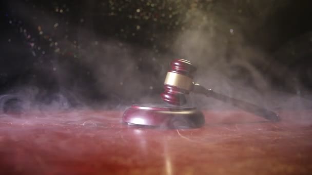 Törvény Téma Bunkó Bírák Igazságügyi Lady Szobor Fából Készült Asztal — Stock videók