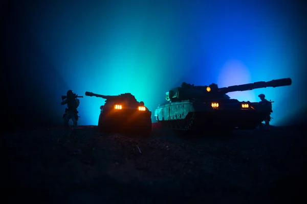 Concept Guerre Silhouettes Militaires Combat Scène Sur Fond Brouillard Guerre — Photo