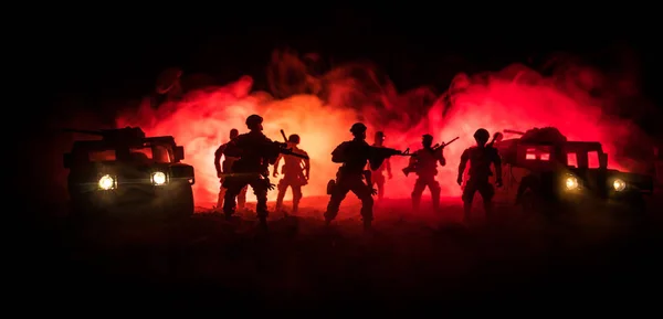 Concept Guerre Scène Bataille Sur Fond Brouillard Guerre Silhouettes Combat — Photo