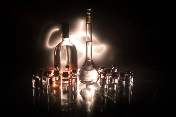 Gyógyszerészet Kémia Téma Kísérleti Üveglombik Oldattal Kutató Laboratóriumban Tudomány Orvosi — Stock Fotó