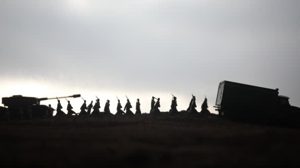 Scène Bataille Silhouettes Militaires Combattant Scène Sur Fond Brouillard Guerre — Video