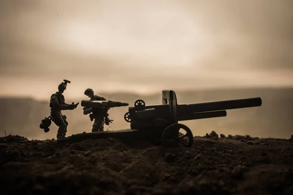 Battle Scène Silhouet Van Oude Veld Pistool Staan Het Veld — Stockfoto