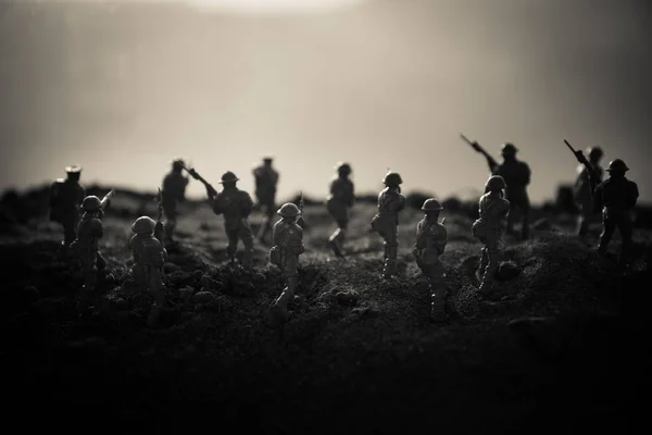 Savaş Sahnesi Askeri Savaş Sis Gökyüzü Arka Plan Üzerinde Mücadele — Stok fotoğraf