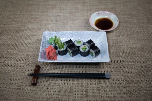 Set Sushi Japonés Listo Para Servir Hermosa Decoración Mesa Estilo —  Fotos de Stock