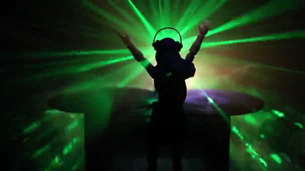 Club Concept Vrouw Mixen Scratchen Een Night Club Meisje Silhouet — Stockvideo