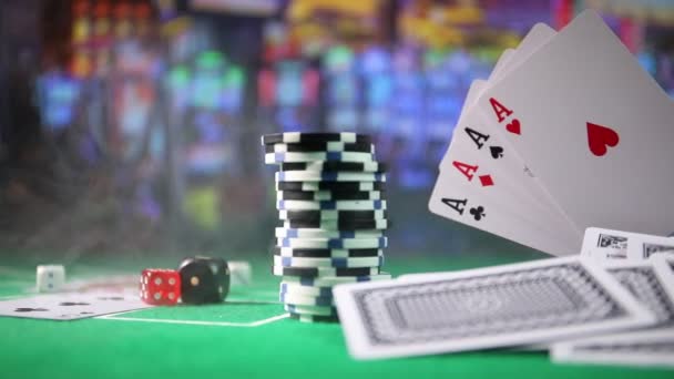 Cartes Jetons Sur Table Casino Feutre Vert Fond Abstrait Avec — Video