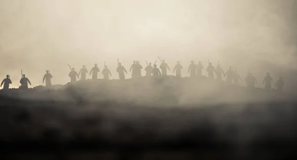 Concept Guerre Silhouettes Militaires Combattant Scène Sur Fond Brouillard Guerre — Photo