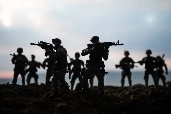 Kampfszene Militärische Silhouetten Kampfszene Auf Krieg Nebel Himmel Hintergrund Weltkriegssoldaten — Stockfoto