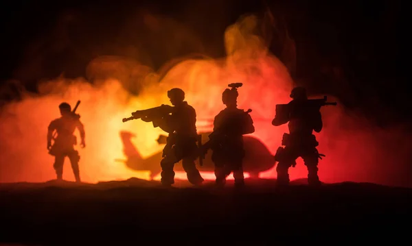 Decorazione Arte Soldati Nel Deserto Durante Operazione Militare Con Elicottero — Foto Stock