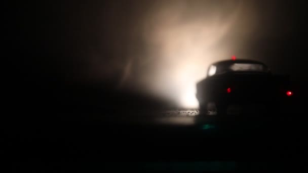 Полицейская Машина Ночью Туманным Фоном Полицейская Машина Скорой Помощи Место — стоковое видео
