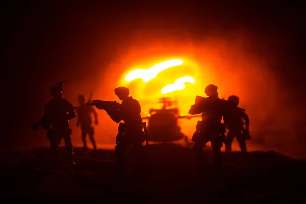 Decoração Obras Arte Soldados Deserto Durante Operação Militar Com Helicópteros — Fotografia de Stock