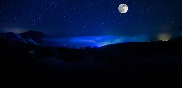 Vieille Maison Avec Fantôme Dans Forêt Nuit Maison Horreur Hantée — Photo