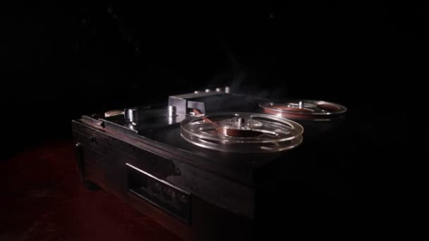 Old Vintage Reel Reel Player Recorder Dark Toned Foggy Background — Stock Video
