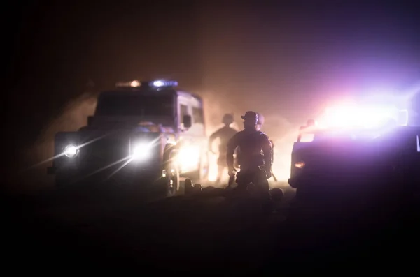 Carros Polícia Noite Carro Polícia Perseguindo Carro Noite Com Fundo — Fotografia de Stock