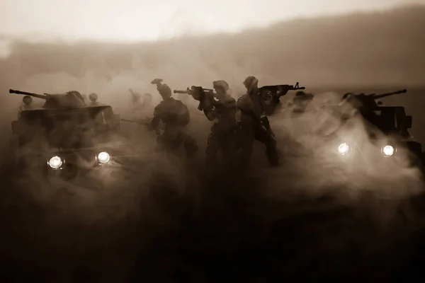 Concept Guerre Scène Bataille Sur Fond Brouillard Guerre Silhouettes Combat — Photo