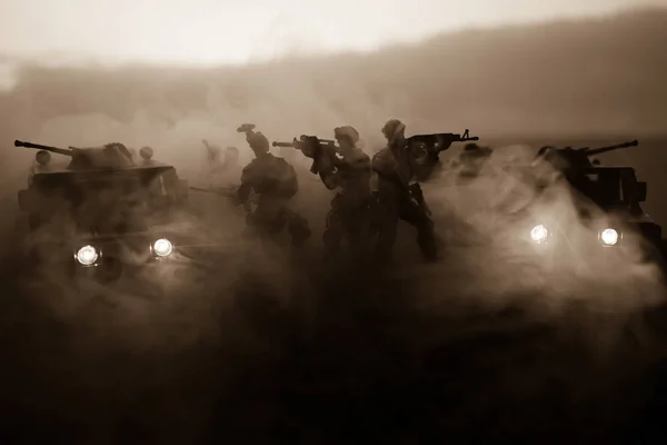 Conceito Guerra Cena Batalha Fundo Céu Nevoeiro Guerra Silhuetas Combate — Fotografia de Stock