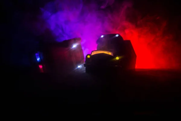 Police Car Chasing Car Night Fog Background 911 Emergency Response — Stock Photo, Image