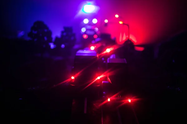 Освещение Полицейской Машины Ночное Время Время Аварии Дороге Декорация Стола — стоковое фото