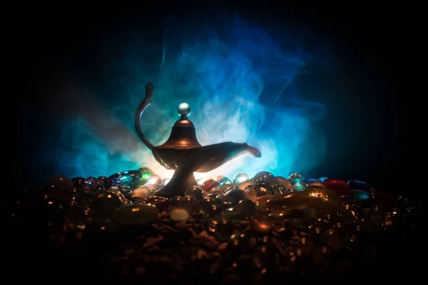 Antiguo Aladdin Noches Árabes Lámpara Aceite Estilo Genio Con Humo — Foto de Stock