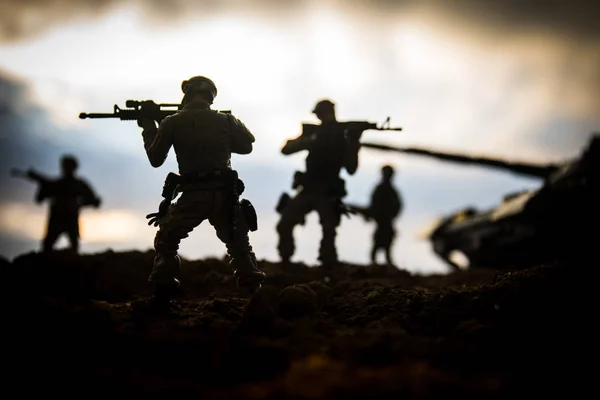 Concept Van Oorlog Militaire Silhouettes Vechten Scène Oorlog Mist Hemelachtergrond — Stockfoto