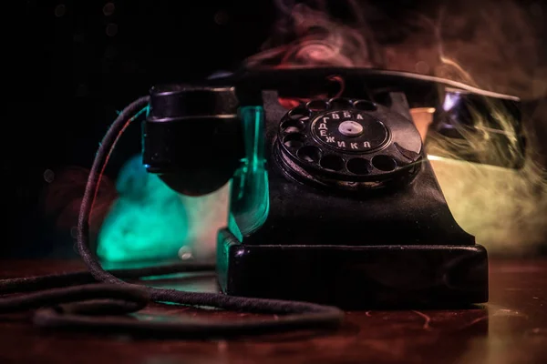 Viejo Teléfono Negro Sobre Tabla Madera Vieja Con Arte Fondo — Foto de Stock