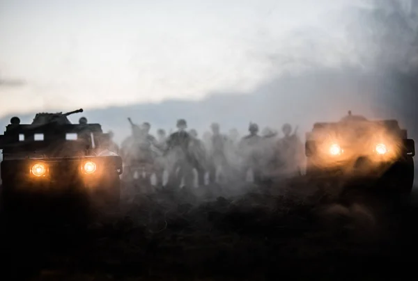 Carro Patrulha Militar Fundo Pôr Sol Conceito Guerra Exército Silhueta — Fotografia de Stock