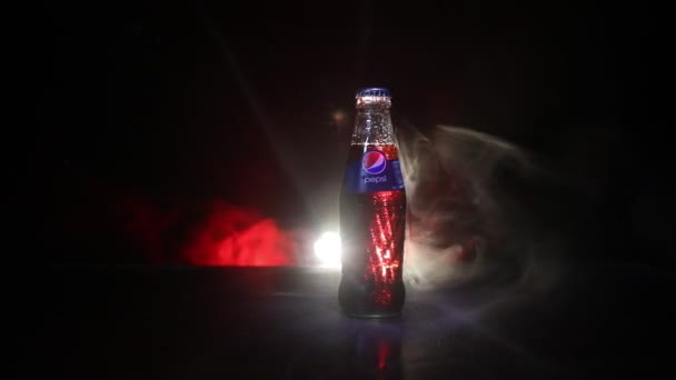 Baku Azerbaijan Julho 2018 Conceito Criativo Pepsi Classic Uma Garrafa — Vídeo de Stock