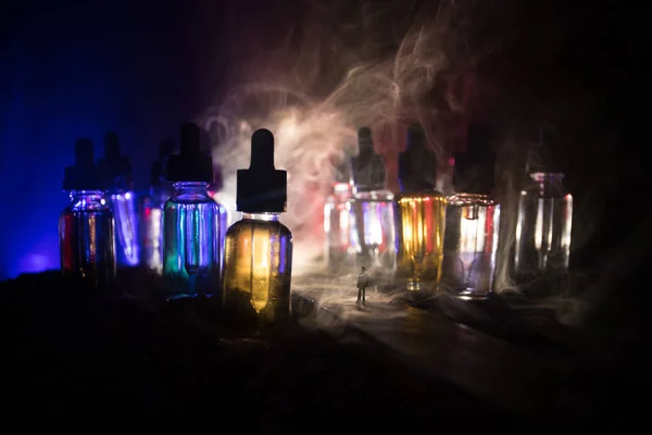 Vape Concept Silhouet Van Een Man Die Het Midden Van — Stockfoto