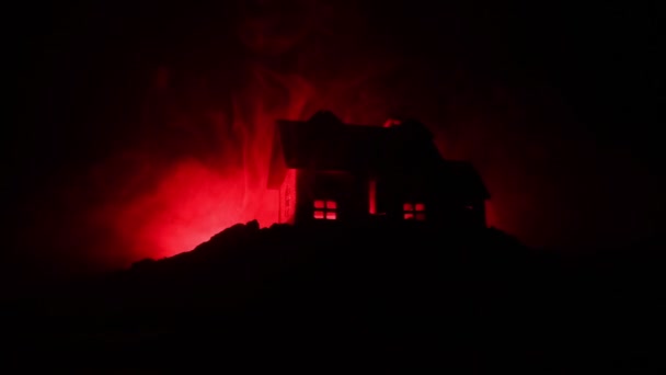 Altes Haus Mit Geist Wald Bei Nacht Oder Verlassenes Gruselhaus — Stockvideo