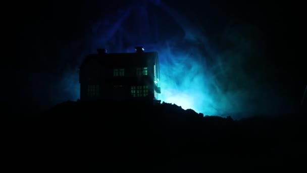 Ancienne Maison Avec Fantôme Dans Forêt Nuit Maison Horreur Abandonnée — Video